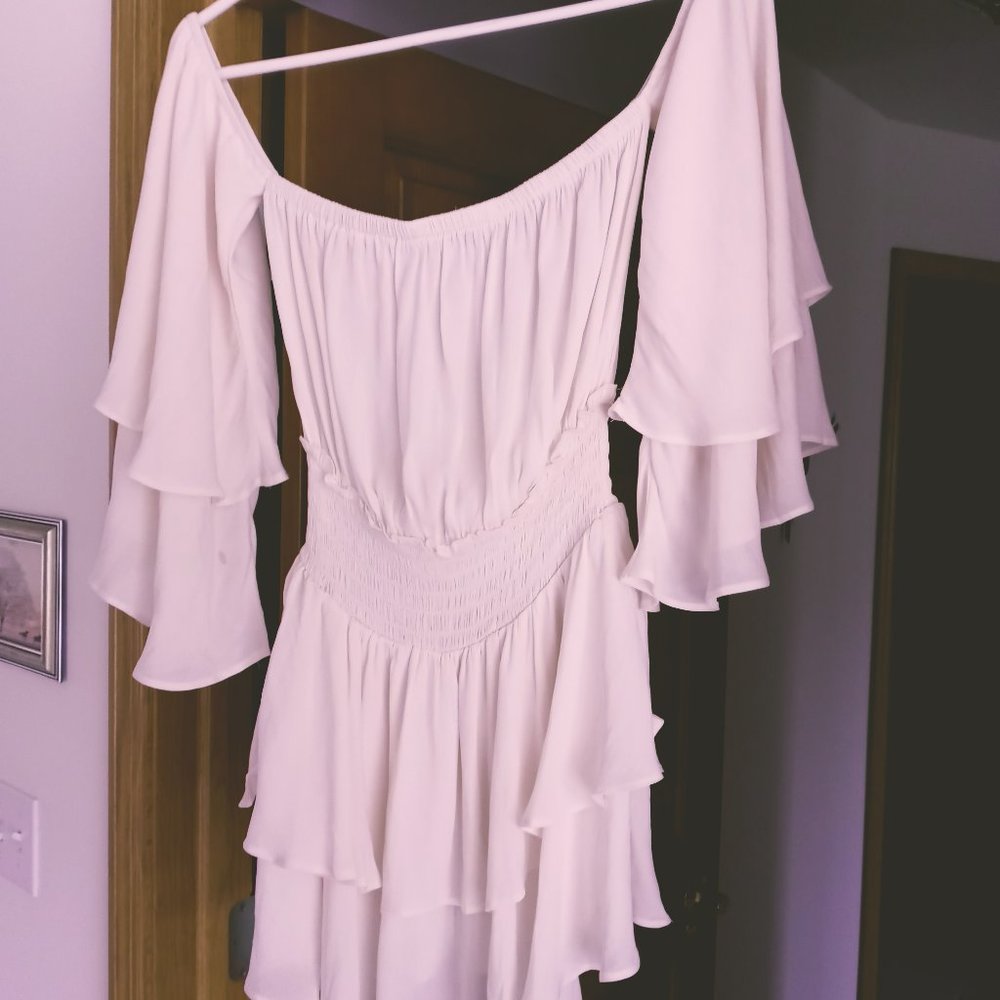 Forever 21 Off White Blouse Top Women Tunic Size Small (4-6)